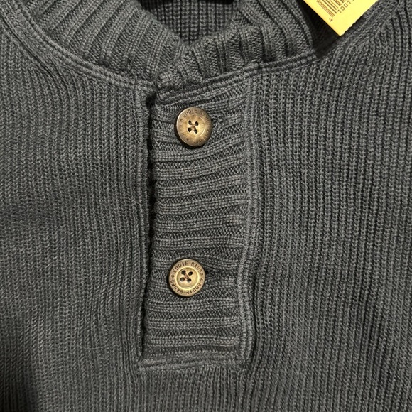 NWT Eddie Bauer 2 Button Sweater  size large. - Picture 3 of 4